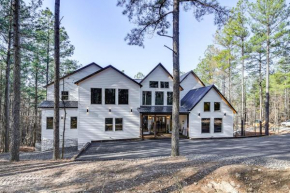 Luxe Group Getaway with 2-Story Deck in Broken Bow!